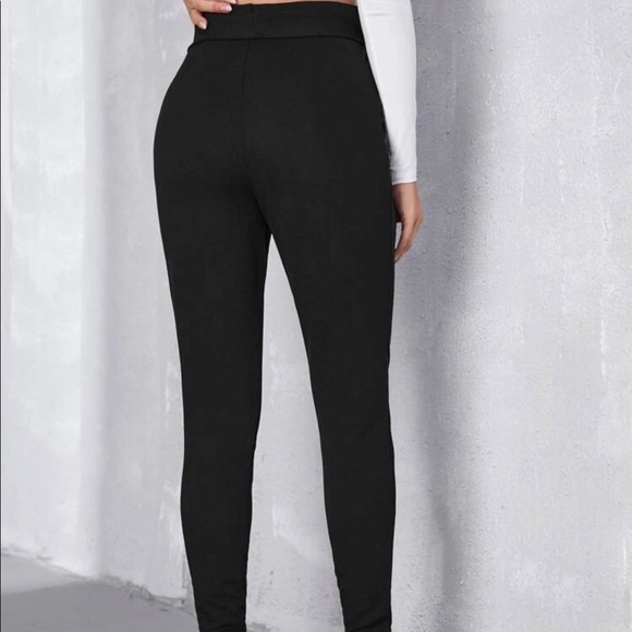 MATERNITY HIGH WAIST LEGGINGS WITH ACCENT BELT - Picture 3 of 5